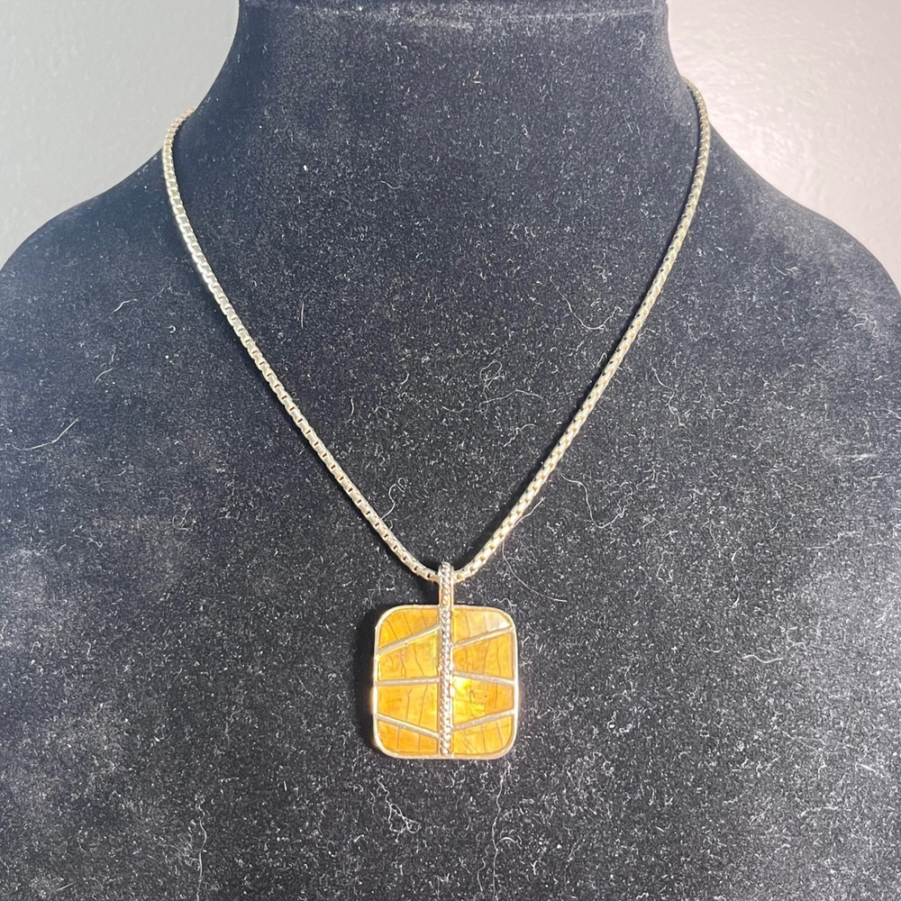 Vtg‎ Monet Gold Tone Amber Square Geometric Pendant Box Chain Necklace